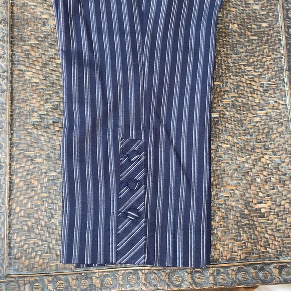 Chico’s Ankle Pant - Picture 7 of 8